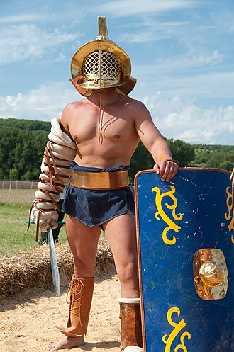 Modern re-enactment of a murmillo gladiator. Photo: wikipedia.org
